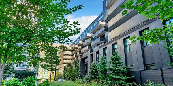 20 Monte exterior featuring landscaping