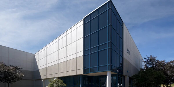 2879 Bristol exterior