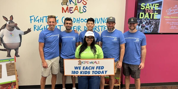 group volunteer picture