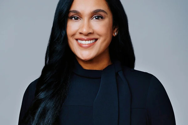 Jennifer Pereira headshot