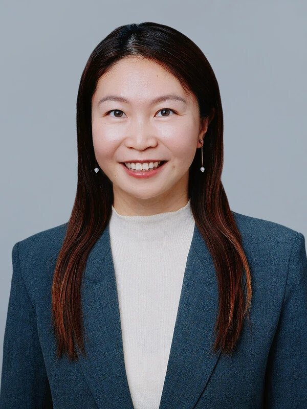 Julie Li headshot