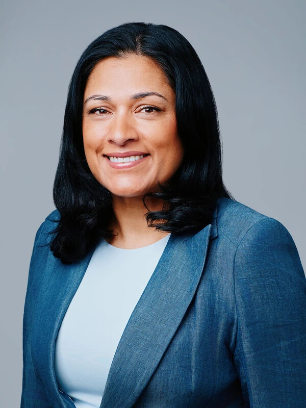 karen shira headshot