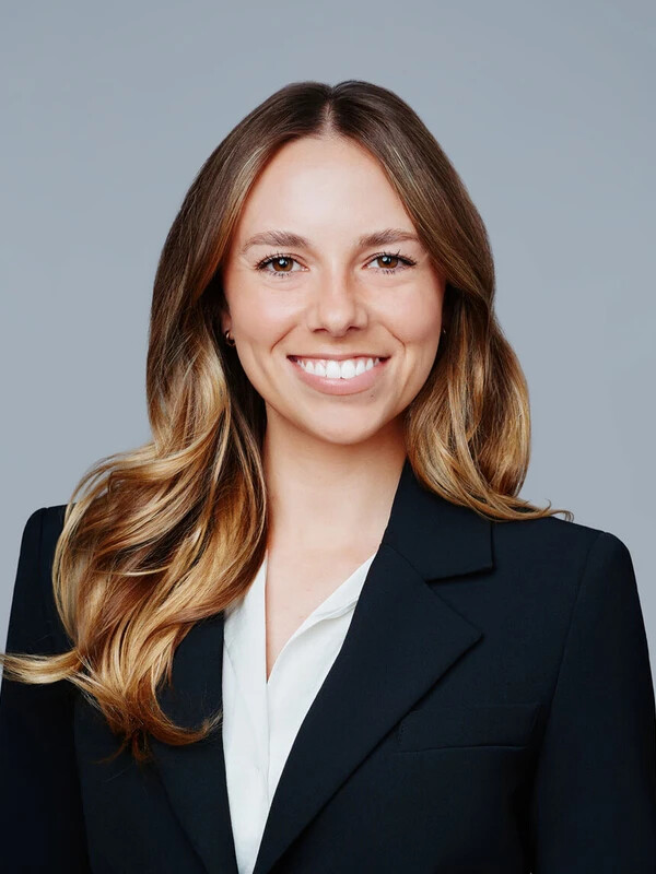 Lauren Ivanoff headshot