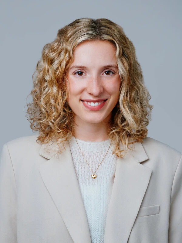 Avery Marsh headshot