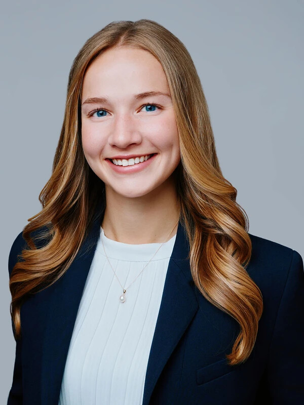 Sydney Olexa headshot
