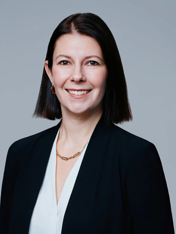 andrea mclean headshot