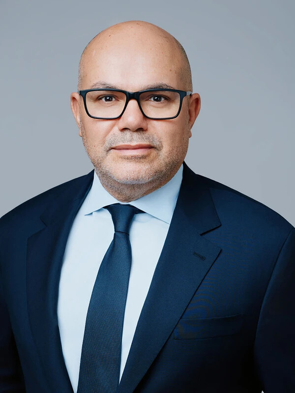 george theodoropoulos headshot