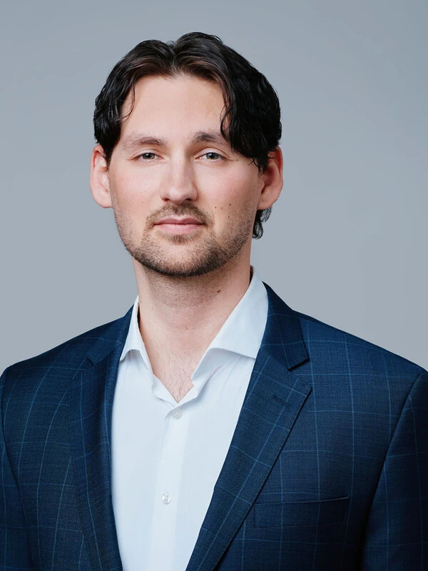 ivan efremov headshot