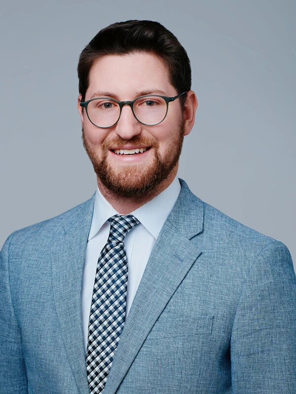 lee marlowe headshot