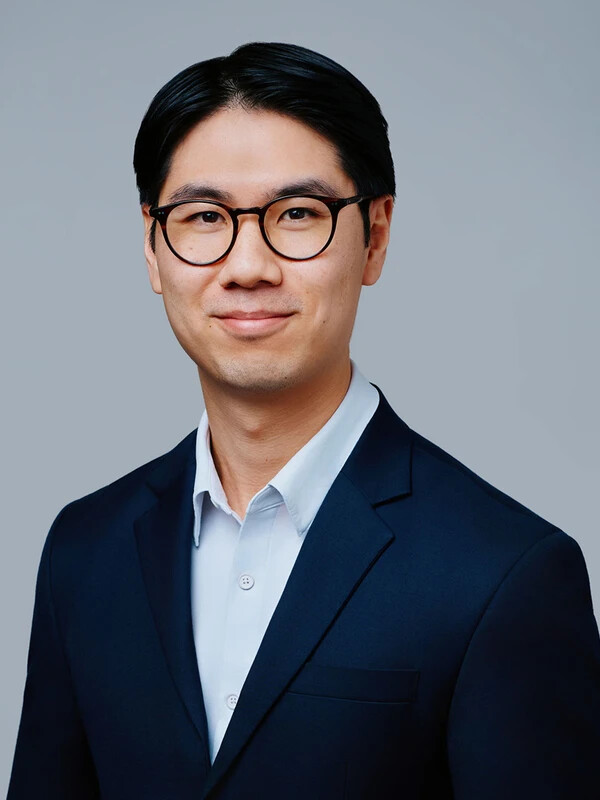 michael lising headshot