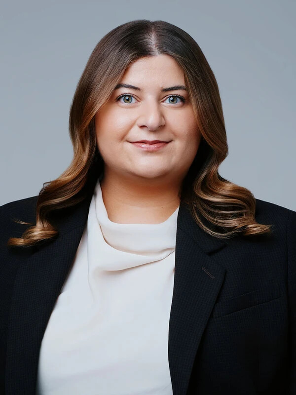 sarah peccia headshot