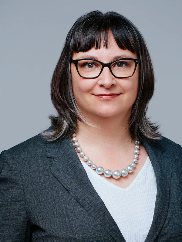 shannon horton headshot