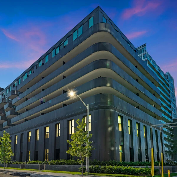 Exterior of 20 Monte