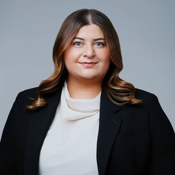 sarah peccia headshot