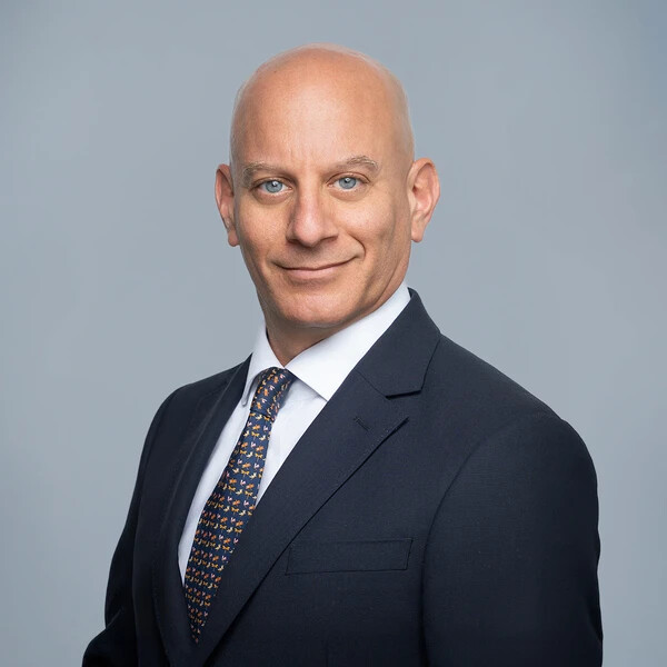 warren roll headshot