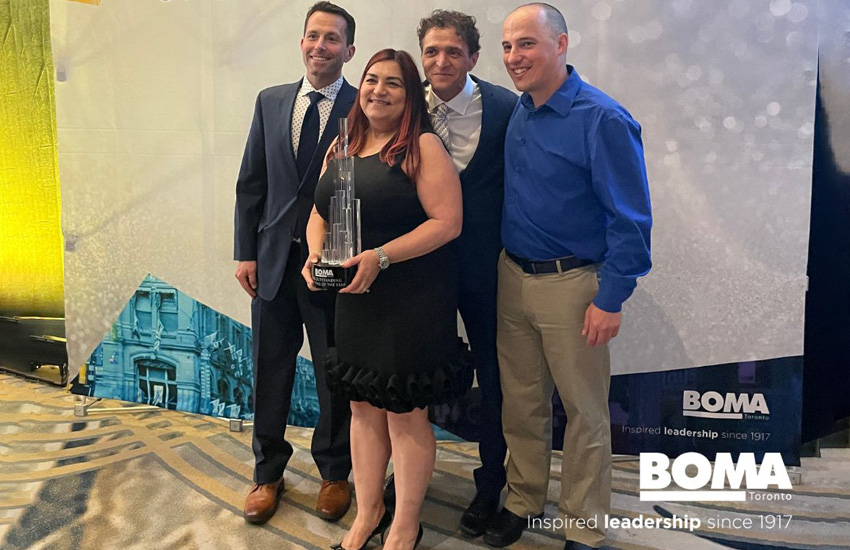 Team picture at BOMA|Fengate Real Estate earns TOBY Award for 2265-2275 Upper Middle Road East|2022 TOBY Award Winner|2022 Certificate of Excellence Winners|2022 Certificate of Excellence Winners